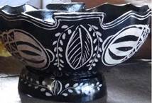 cuia ornamentada com
motivos florais