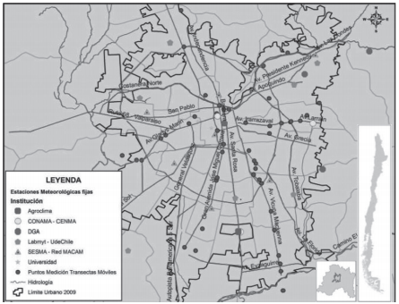 Localizaci&oacute;n de las estaciones fijas y de las consideradas por los transectos m&oacute;viles de medici&oacute;n de las temperaturas urbanas en la ciudad de Santiago.