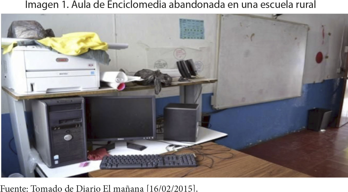 Aula Enciclomedia abandonada en una escuela rural.