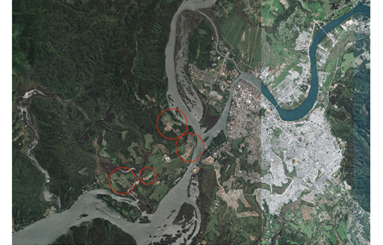 Condominios cerrados en el Sector Torobayo, ruta a la costa. Imagen satelital intervenida. Fuente: Google Earth (2016).