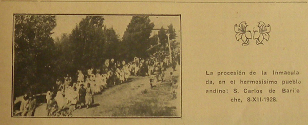 “Procesión de la Inmaculada, en el hermosísimo pueblo andino. S. Carlos de Bariloche, 8 –XII-1928”.
