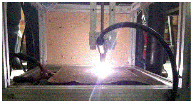 Corte de plasma con impresora 3D multifuncional.