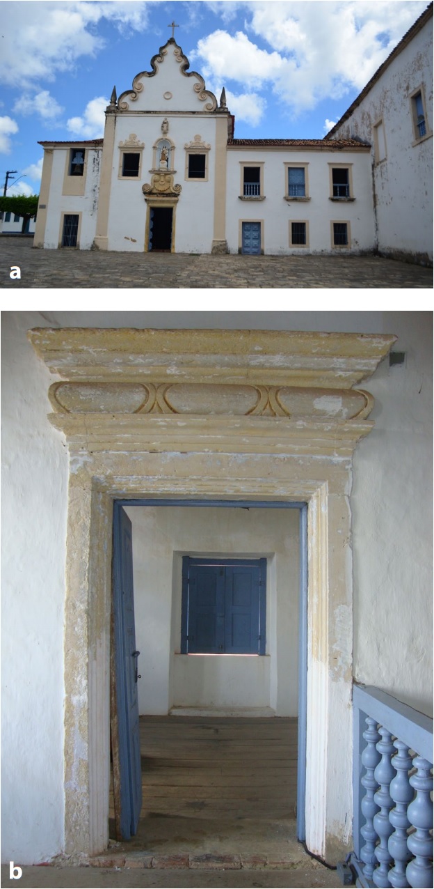 Conjunto do Carmo: a) vista da fachada da Igreja da Ordem Terceira, em 2016;
b) vista da portada do coro em 2016, um dos objetos de prospec��o da pesquisa.
Fonte: Andrea Rom�o.