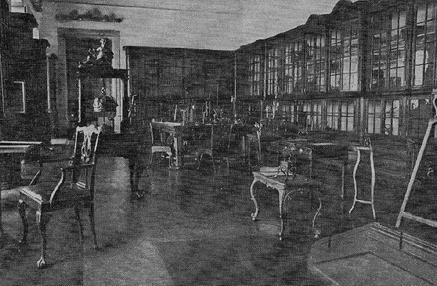 Sala Dalla
Bella cerca de 1973, segundo prospecto da Faculdade de Ciências e Tecnologias da
Universidade de Coimbra.
