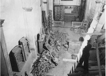 Igreja de
Nossa Senhora da Estrela, Lisboa. Obras em curso no ano de 1946. Arquivo
Municipal de Lisboa, Kurt Pinto,
PT/AMLSB/KPI/000089.