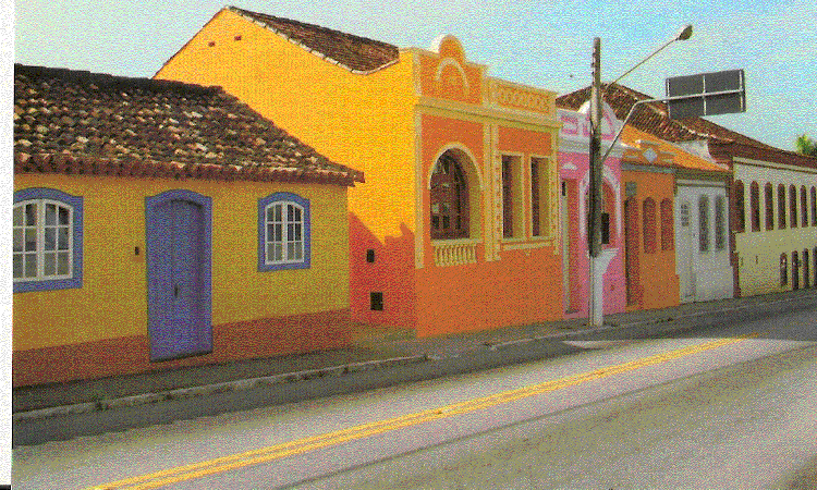 Figura 02: Patrimônio tombado de seis construções geminadas em estilo luso-açoriano.