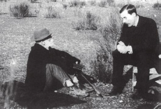 Francisco Giner en conversación con José Castillejo en el Monte de El Pardo