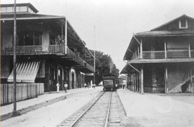 Estación del ferrocarril de Limón, 1922.