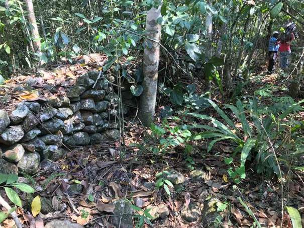 Minas de Dominguillo, quebrada Rat&oacute;n: corral en piedra