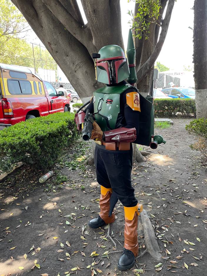 Persona disfrazada de Boba Fett en la Star Wars Fan Fest en la Ciudad de M&eacute;xico, 31 de julio de 2022