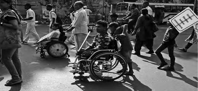 ● Charlotte Epstein,fot&oacute;grafa inglesa en la muestra art&iacute;stica sobre discapacidad "Cuerpos que (se) miran", Ecuador, 2017 | Tomada de: Paralaje