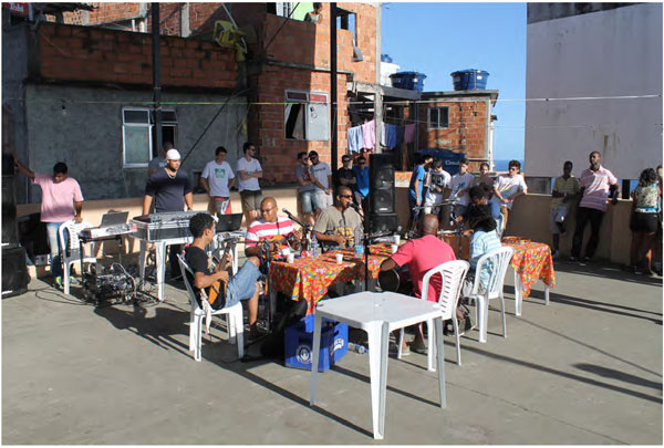 Rueda de Samba en la terraza del Museo de Favela (MUF), Cantagalo-Pav&atilde;o -Pav&atilde;ozinho