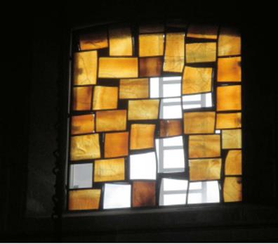 Detalle de algunos de los vitrales de la Catedral, los cuales lograron salvarse del incendio