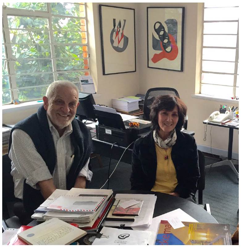 Lorenzo Fonseca y Claudia Burgos en las oficinas de la Revista PROA, 2016.