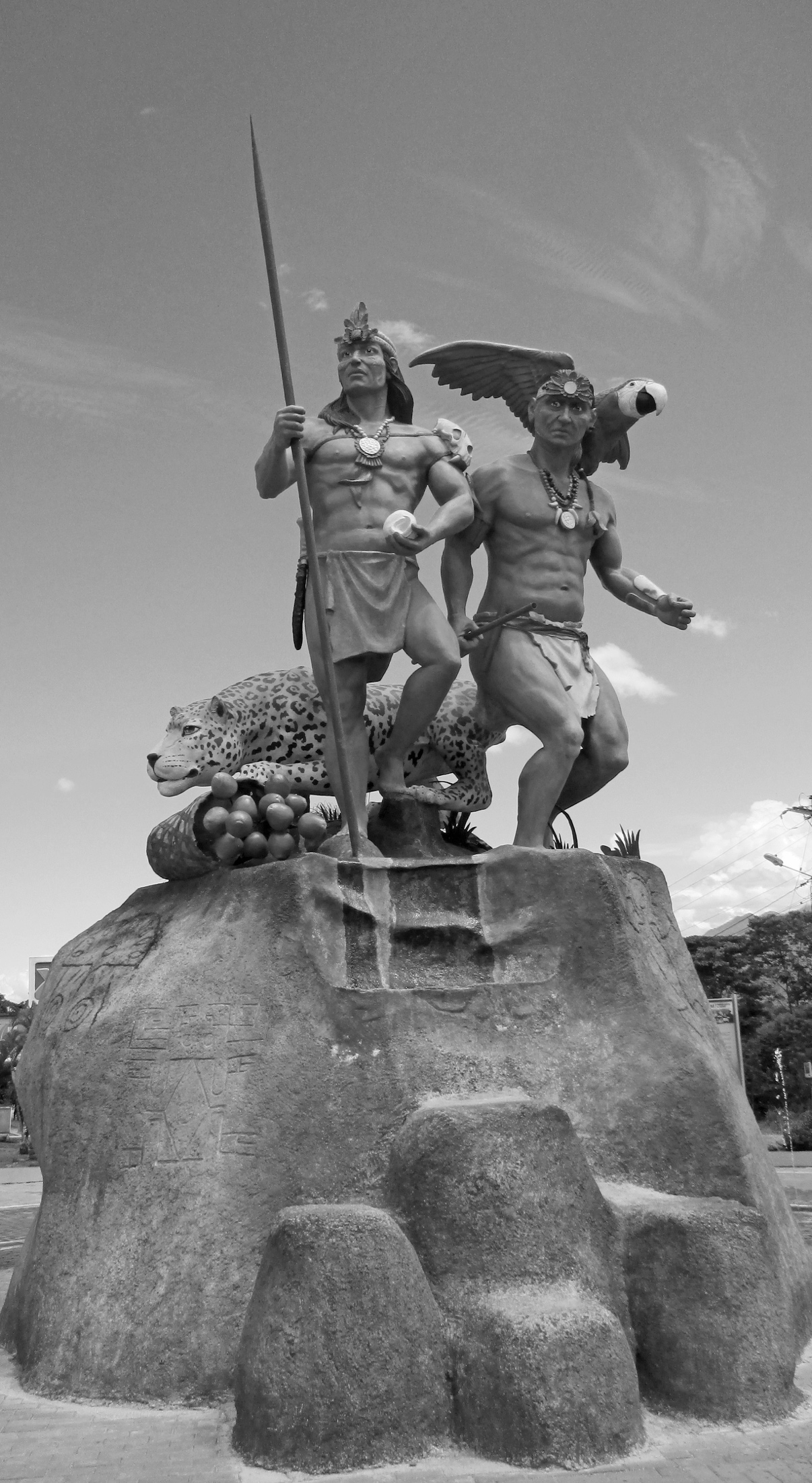 Statue reprsentant Jumandy et Beto, rige en 2022 par la mairie d’ Archidona  l’entre de la ville