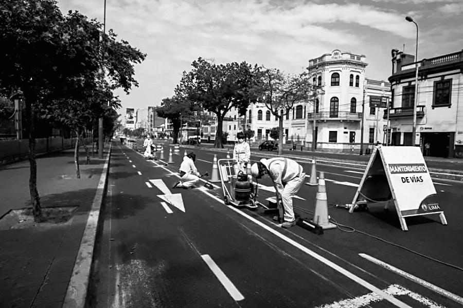 Implementaci�n de una ciclov�a temporal en la avenida Garcilaso de la Vega durante la pandemia por la Municipalidad Metropolitana de Lima