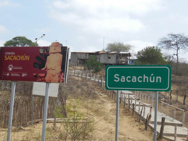 Se�al�tica situada al ingreso de la comuna de Sacach�n