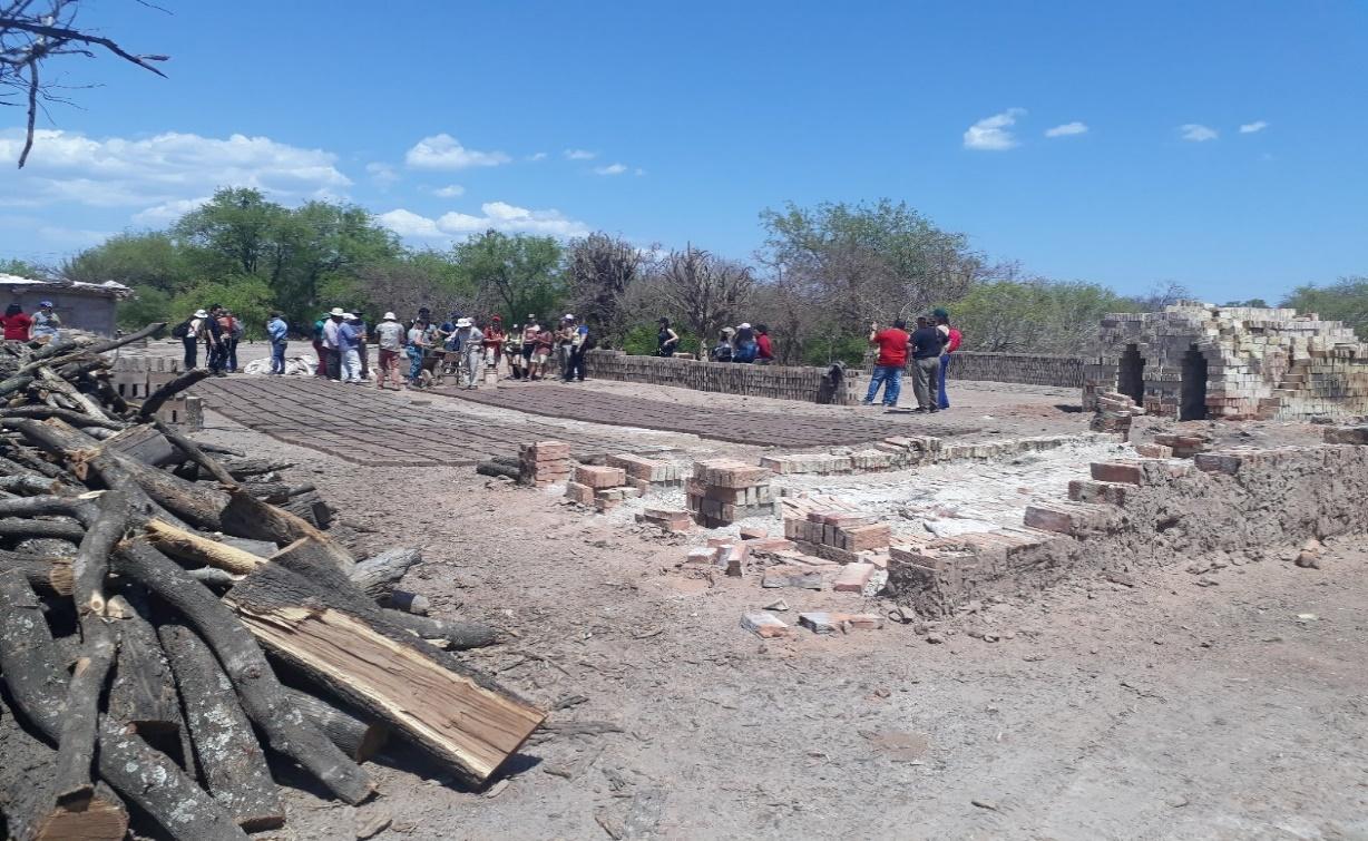 Producci�n de ladrillos. Comunidad Totorillas. Departamento Figueroa, Santiago del Estero.