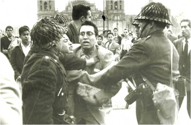 Hermanos Mayo. Striking teachers battle with police, Z&oacute;calo, Mexico City, 6 September, 1958. Fondo Mayo, Chronological Section no. 12754, Archivo General de la Naci&oacute;n.