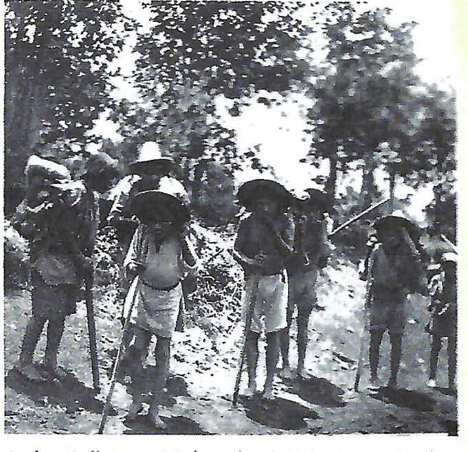 &ldquo;Oxhuc-Indianer zu Markte gehend. Links eine Oxhucfrau&rdquo; [Ind�genas Oxhuc caminan al mercado. A la izquierda una mujer Oxhuc].