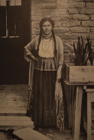 &ldquo;Eine Sch�nheit aus dem Volke&rdquo; [Una belleza del pueblo]