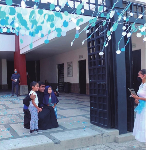 Ni&ntilde;a vestida de Virgen de Zapopan en la parroquia de Nuestra Se&ntilde;ora del Tepeyac, tomada por Ren&eacute;e de la Torre, 10 de junio de 2020