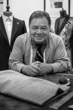 Gilberto, reconocido como el mejor sastre del mundo por la casa de telas Scabal. Ciudad de M&eacute;xico, abril de 2015.