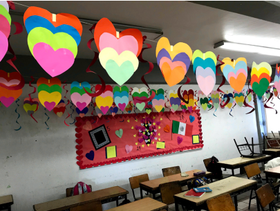 Decoración por el Día de la Bandera mexicana y el Día del Amor y la Amistad