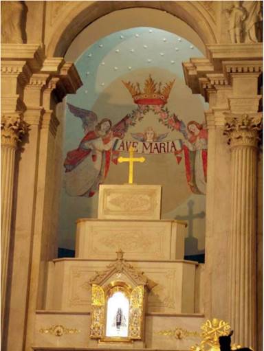 Driendl, Thomas (1884-1888). Coroamento da Virgem. Matriz Bas&iacute;lica de Aparecida. Foto do autor, 15 set. 2011.