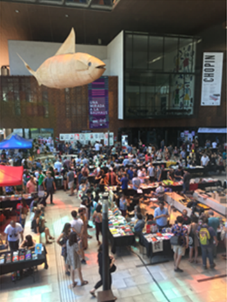 Acceso a feria La Furia del Libro 2019. Fuente: Nicol&aacute;s G&oacute;mez N&uacute;&ntilde;ez.