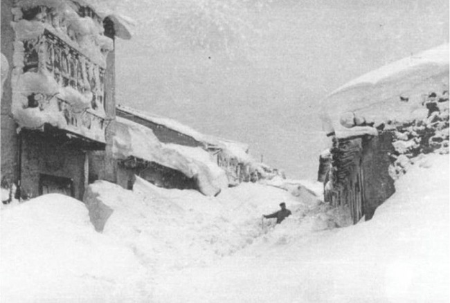 Fotografía atribuida a las nevadas de 1888, tomada en Reinosa, Cantabria