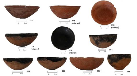 Piezas cer�micas abiertas de la colecci�n Magdalena Herrera.