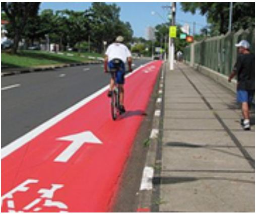 Ciclofaixas em vermelho