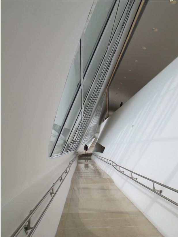 Museu do Amanh� (rampa de descida)