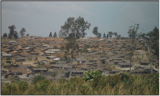 - Bairro perif&eacute;rico da cidade de Lichinga. Fonte: autor (2013).