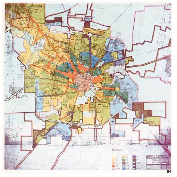 Espacializaci&oacute;n de la ordenanza de usos del suelo N&deg;8133. Ciudad de C&oacute;rdoba, 1985. 