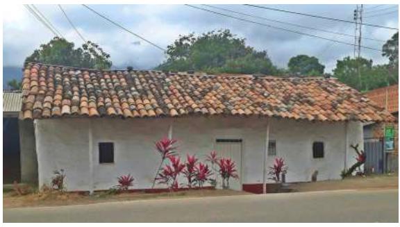 Casa en bahareque del barrio Especial El Salado. Fuente: Angie Rubiano (2016).