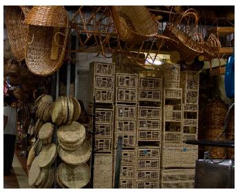 Tradicional forma de exposi&ccedil;&atilde;o de produtos artesanais no Mercado Central. 