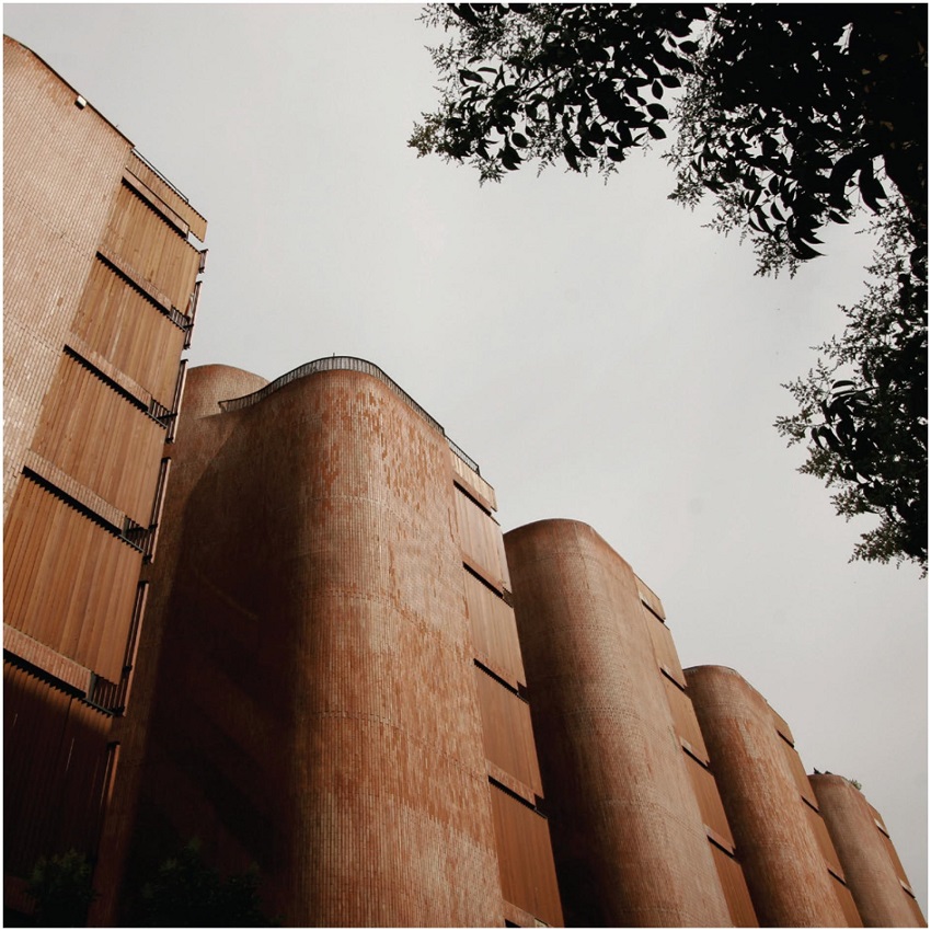 J. A. Coderch: Edificio Girasol, Madrid (1966).