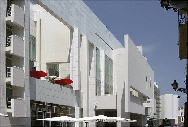 The Museum of Contemporary Art in Barcelona (MACBA), architect R. Meyer (1995).