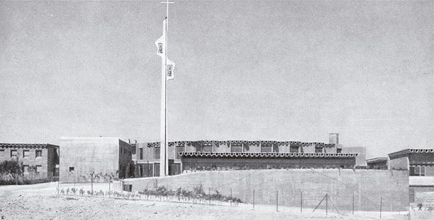 Acceso al colegio. Figure 11. School entrance.