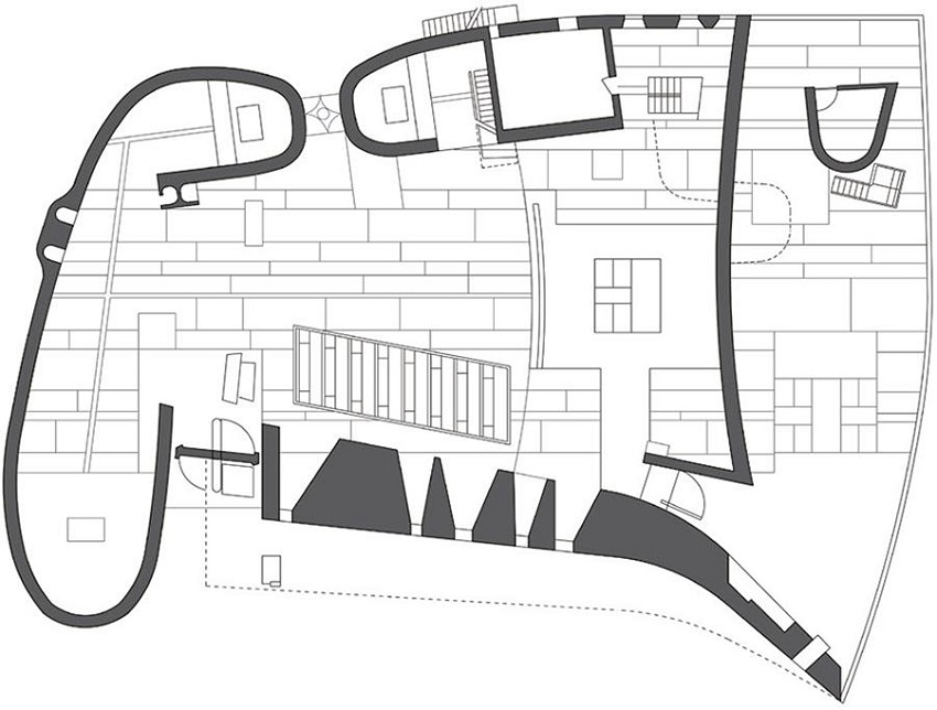 Le Corbusier, 1955. Nôtre Dame du Haut, Ronchamp. Esquema en planta de la capilla, realizado por Aurelio Vallespín. Figure 7. Le Corbusier, 1955. Nôtre Dame du Haut, Ronchamp. Chapel floor plan, by Aurelio Vallespín.