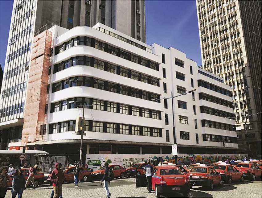 Edifício Guaspari e avenida Borges de Medeiros, Porto Alegre, sequência cronológica. Figure 8. Guaspari Building and Borges de Medeiros Avenue, Porto Alegre, chronological sequence.