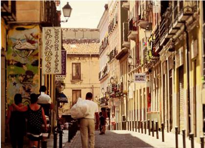 Condiciones del barrio. Calle Abades, barrio Embajadores.