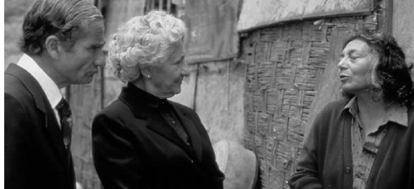 Fotograma
de la película Caídos del Cielo. Los oligarcas decadentes y marginalidad