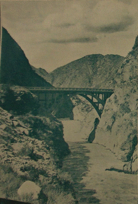 Puente de cemento armado, camino a Cacheuta