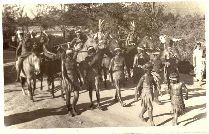 Comparsa Los Indios de Pueblo Chico, Villa Gral. Belgrano, C�rdoba (1950)