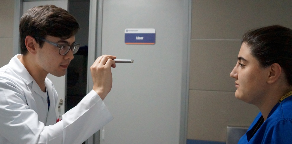 Test de Hirschberg para
la evaluaci&oacute;n de la alineaci&oacute;n ocular