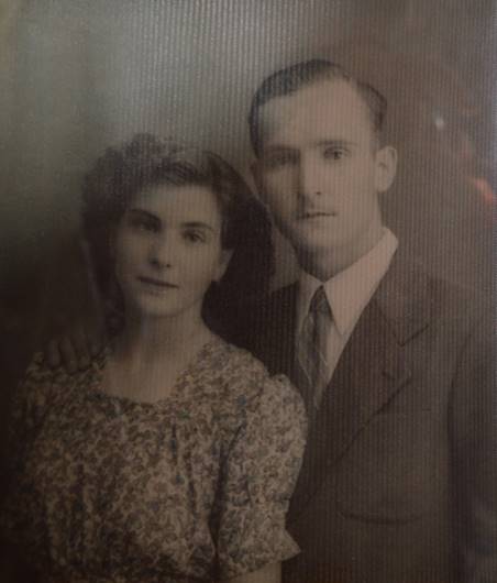 Casamento de Durvalino de Sousa com Umbertina Signorini. Santa Croce sull&rsquo; Arno/It&aacute;lia, 28/07/1945