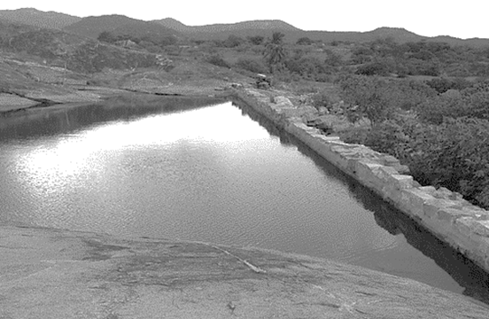 
Caldeirão ou tanque de pedra